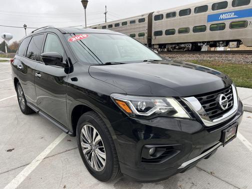 2019 Nissan Pathfinder SL