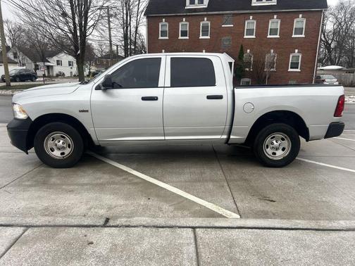 Bright Silver Metallic Clearcoat 2016 RAM 1500 Tradesman