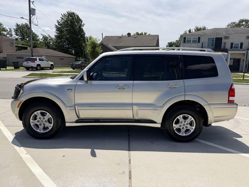 GOLD 2003 Mitsubishi Montero 20th Anniversary