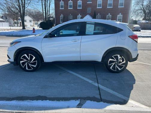 Platinum White Pearl 2020 Honda HR-V AWD Sport