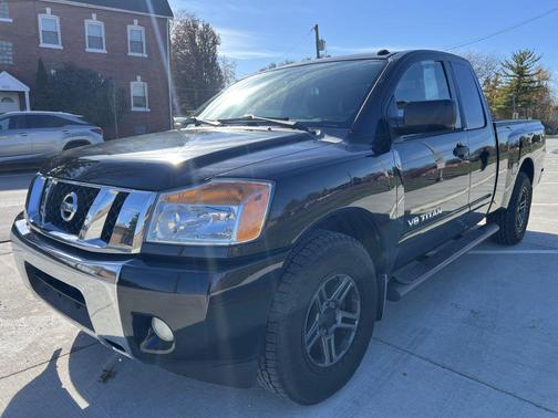 Galaxy Black Metallic 2014 Nissan Titan SV