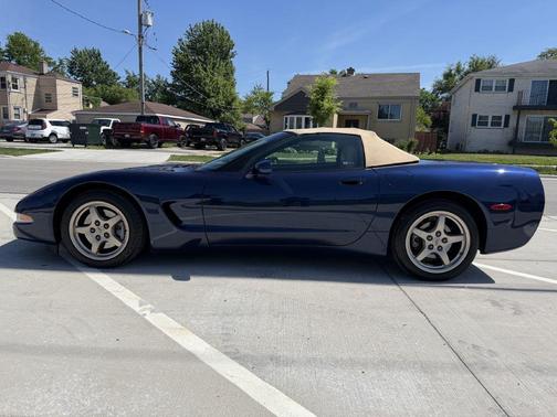 Nassau Blue Metallic 2000 Chevrolet Corvette Base