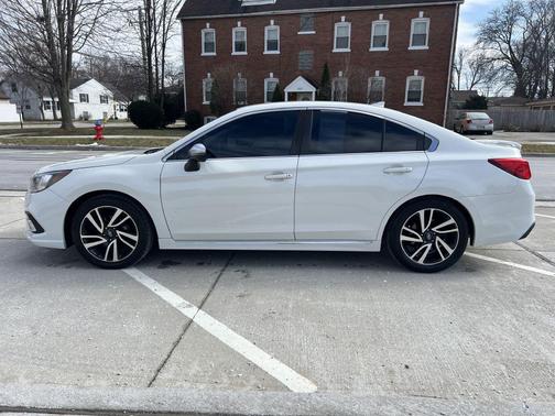 Crystal White Pearl 2019 Subaru Legacy Sport