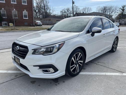 Crystal White Pearl 2019 Subaru Legacy Sport