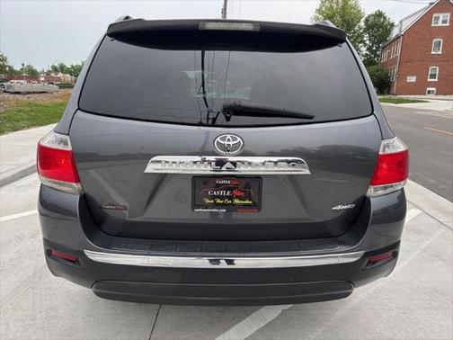 2013 Toyota Highlander SE