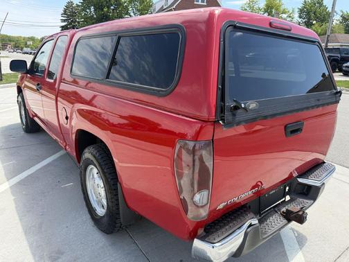 RED 2005 Chevrolet Colorado Z85