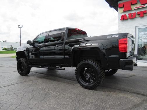 Photo 5 of 26 of 2017 Chevrolet Silverado 1500 LT