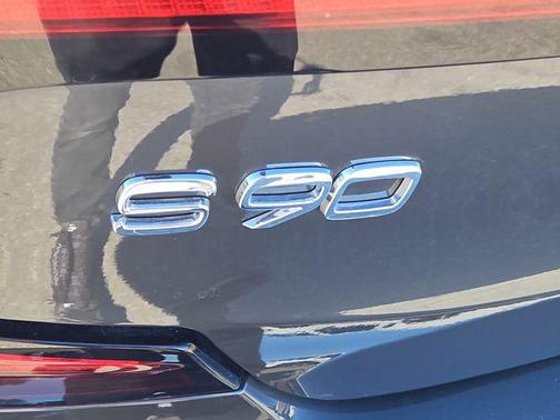 2022 Volvo S90 B6 Inscription