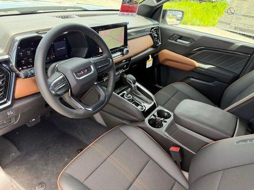 2025 GMC Canyon Base