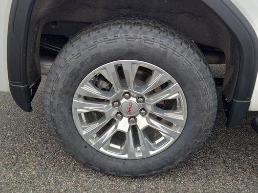 White Frost Tricoat 2023 GMC Sierra 1500 Denali