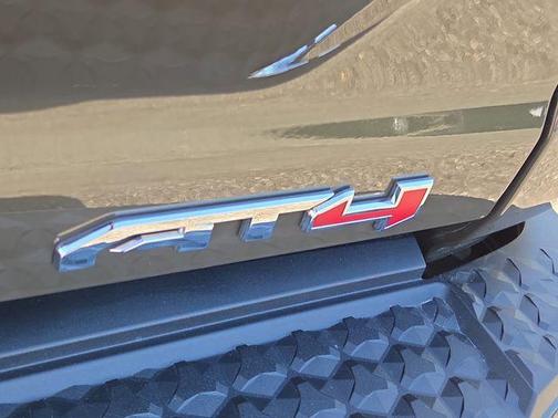 Deep Bronze Metallic 2024 GMC Canyon AT4