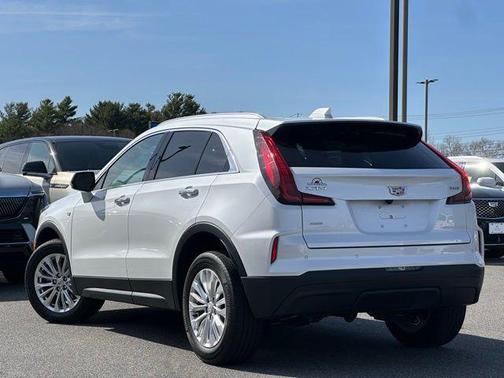2024 Cadillac XT4 Luxury