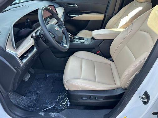 2024 Cadillac XT4 Luxury