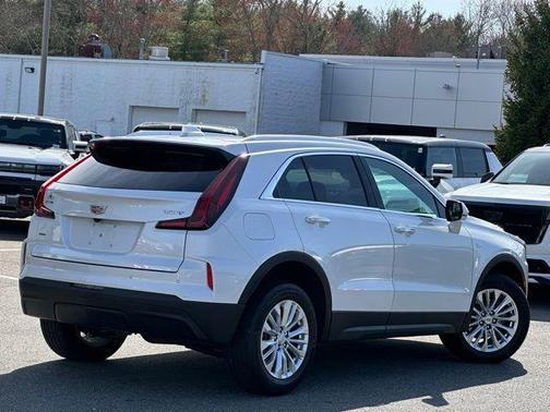 2024 Cadillac XT4 Luxury