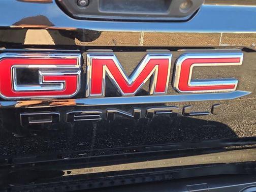 2023 GMC Canyon Denali