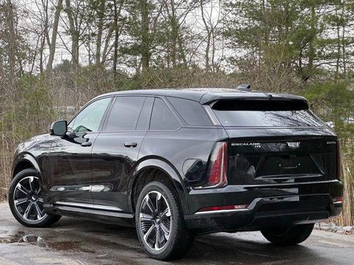 2025 Cadillac Escalade Sport