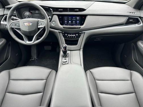 2025 Cadillac XT6 Luxury AWD