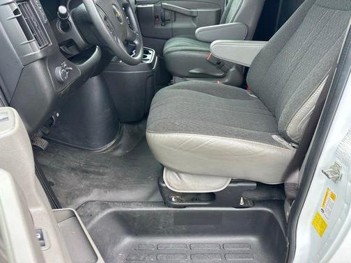 2023 Chevrolet Express 2500 RWD 2500 Regular Wheelbase WT