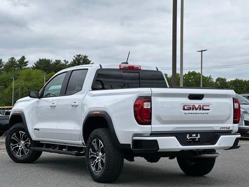 2025 GMC Canyon Base