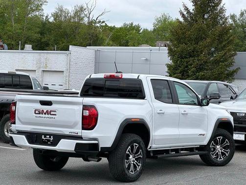 2025 GMC Canyon Base