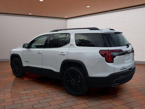 2022 GMC Acadia AWD SLT