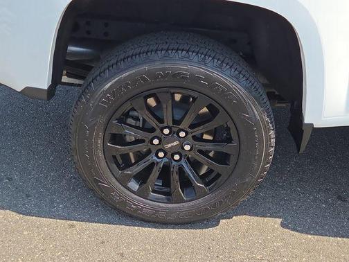 Summit White 2022 GMC Canyon Elevation