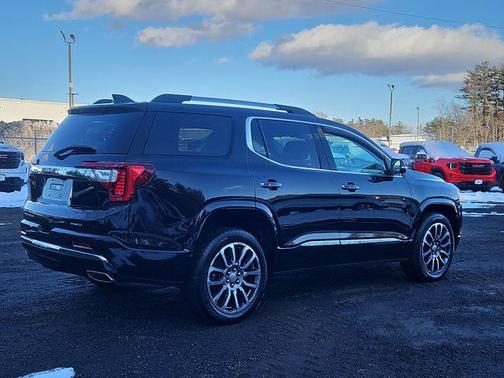 2020 GMC Acadia Denali