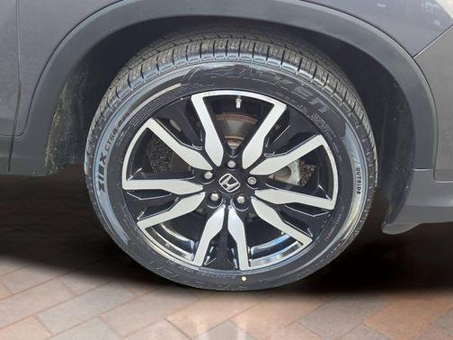 2019 Honda Pilot Touring 8-Passenger