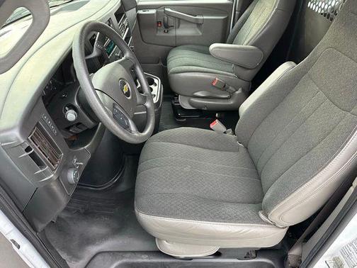 2023 Chevrolet Express 2500 RWD 2500 Regular Wheelbase WT