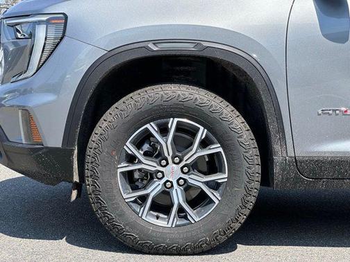2025 GMC Acadia AWD AT4