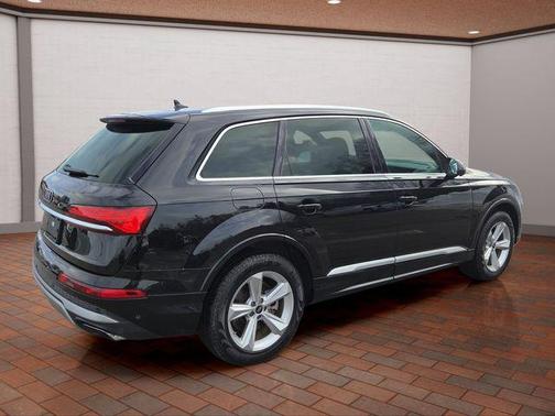 2025 Audi Q7 55 Premium