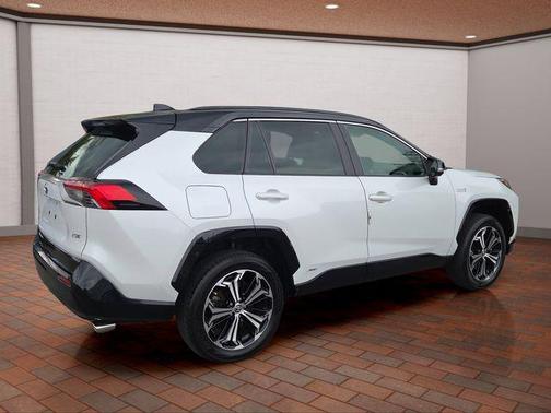 Wind Chill Pearl/Midnight Black Metallic 2023 Toyota RAV4 Prime XSE