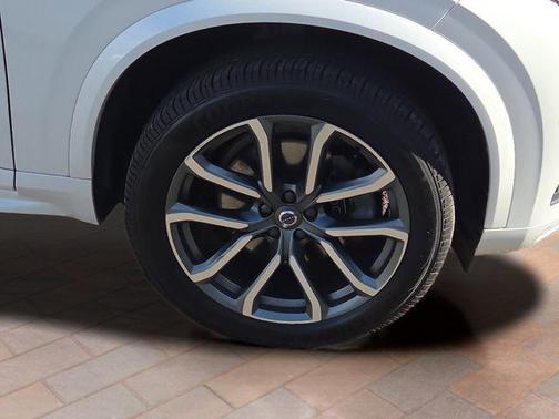 2019 Volvo XC90 T5 Momentum