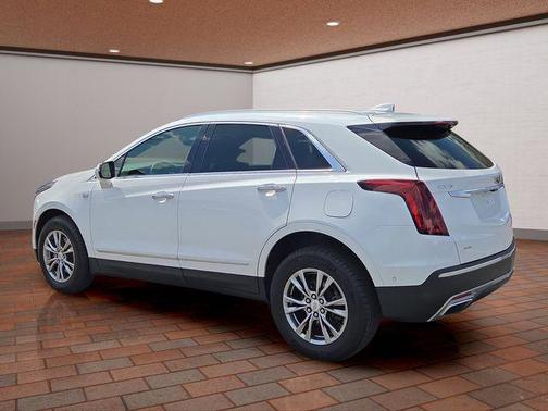 Crystal White Tricoat 2021 Cadillac XT5 Premium Luxury