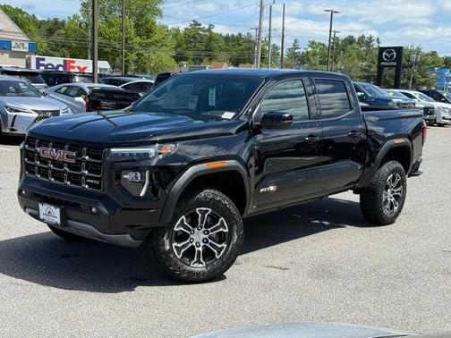 2025 GMC Canyon Base