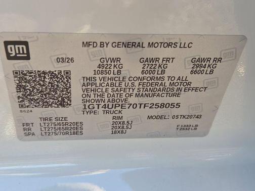 Summit White 2026 GMC Sierra 2500 AT4