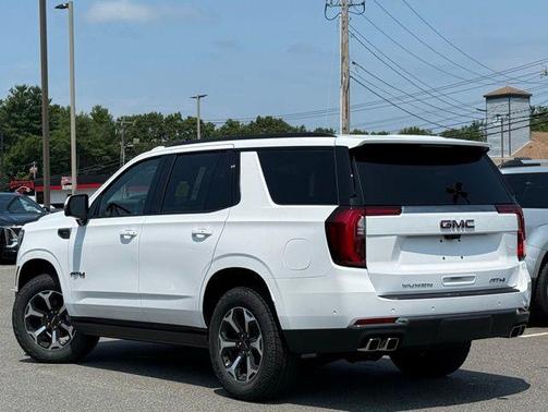 2025 GMC Yukon 4WD AT4