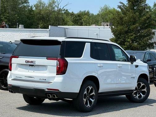 2025 GMC Yukon 4WD AT4