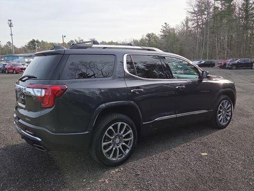 2022 GMC Acadia Denali