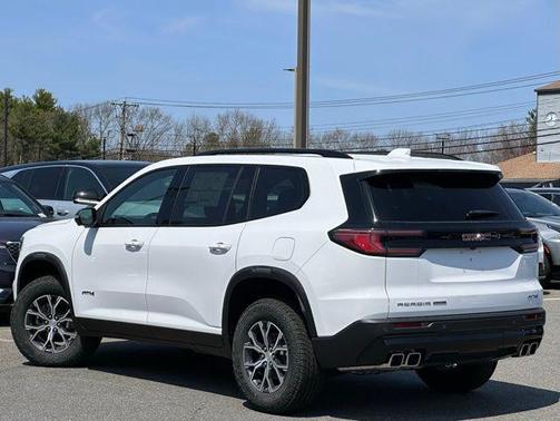 2025 GMC Acadia AWD AT4