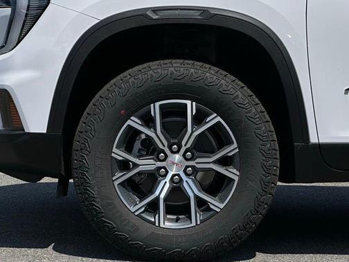 2025 GMC Acadia AWD AT4