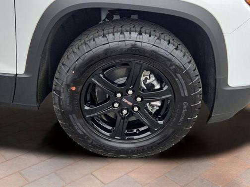 2023 GMC Acadia AWD AT4