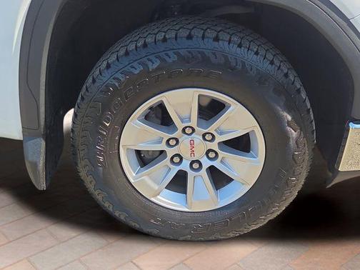 Summit White 2019 GMC Sierra 1500 SLE