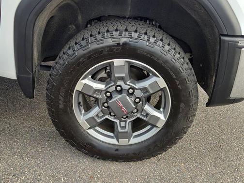 2025 GMC Sierra 2500 SLE