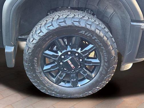 2025 GMC Sierra 2500 AT4