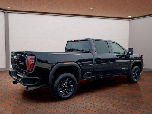 2025 GMC Sierra 2500 AT4