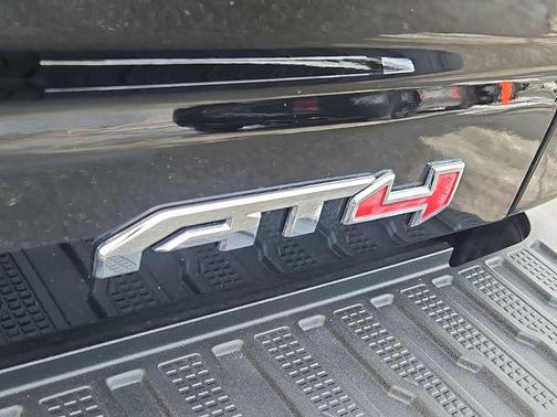 2025 GMC Sierra 2500 AT4