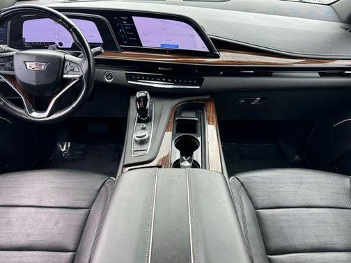 2022 Cadillac Escalade Premium Luxury