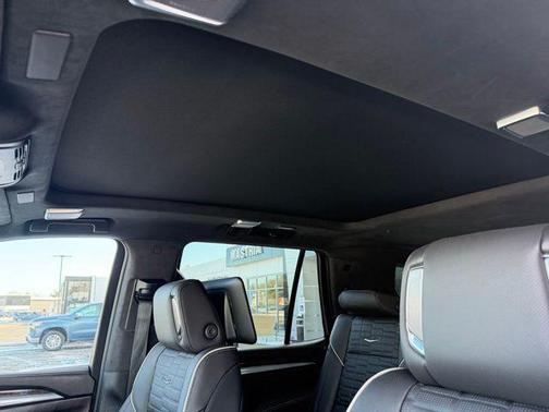 2025 Cadillac Escalade Sport Platinum