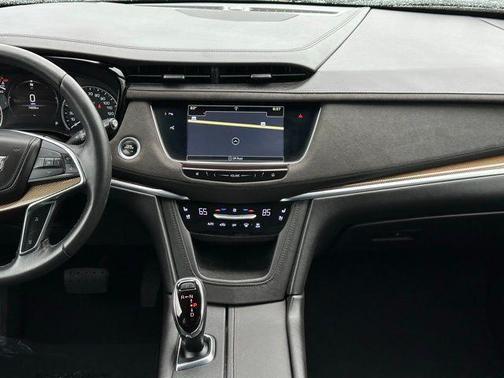 2018 Cadillac XT5 Platinum